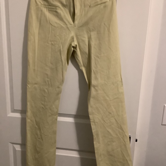 Ladies suit - Picture 2 of 2